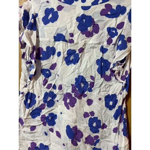 Cabi Purple & Blue Floral Top Woman’s Size Medium - Picture 10 of 10